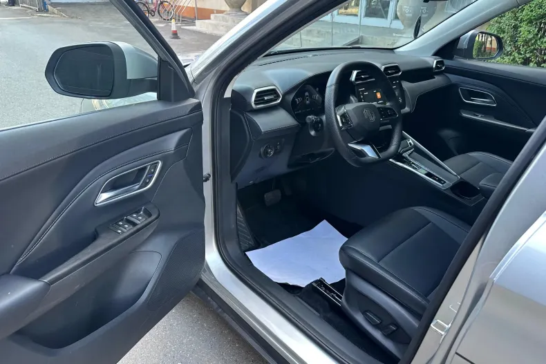 MG ZS HEV din 2024 cu 1.800 km - oferta MG0131801 - foto 9