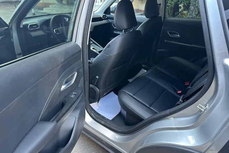 MG ZS HEV din 2024 cu 1.800 km - oferta MG0131801 - foto 10