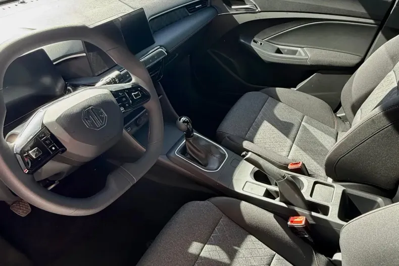 MG MG3 din 2024 cu 2 km - oferta MG0131802 - foto 6