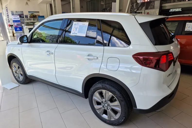 Suzuki Vitara din 2025 cu 2 km - oferta SUZ131805 - foto 4