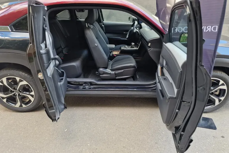 Mazda MX-30 din 2024 cu 2 km - oferta MAZ131815 - foto 14