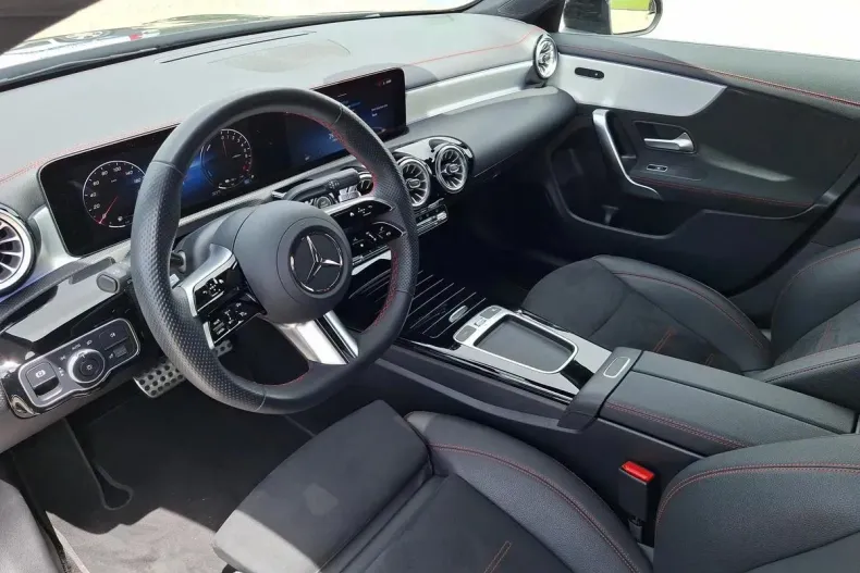 Mercedes-Benz CLA din 2024 cu 23.000 km - oferta MER131841 - foto 9