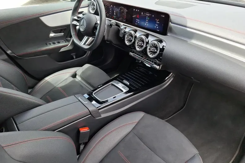 Mercedes-Benz CLA din 2024 cu 23.000 km - oferta MER131841 - foto 12