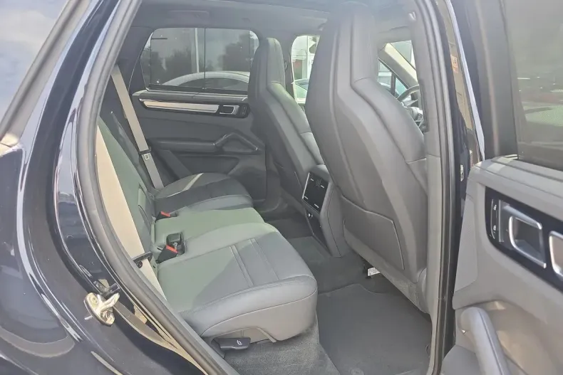 Porsche Cayenne din 2023 cu 67.000 km - oferta POR131850 - foto 11