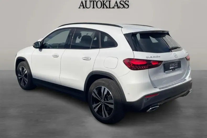 Mercedes-Benz GLA din 2023 cu 52.700 km - oferta MER131855 - foto 3
