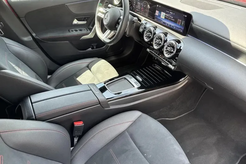 Mercedes-Benz A din 2023 cu 40.500 km - oferta MER131857 - foto 13