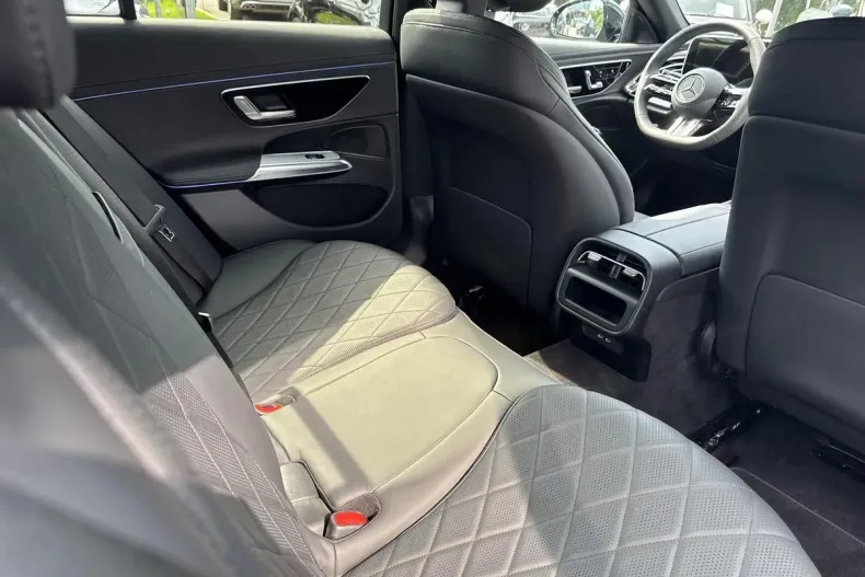 Mercedes-Benz E din 2024 cu 18.000 km - oferta MER131858 - foto 11