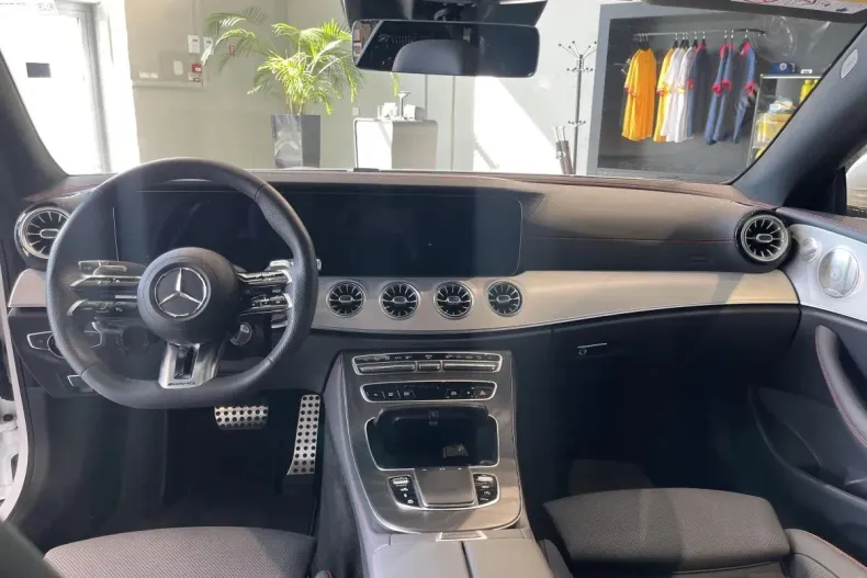 Mercedes-Benz E din 2023 cu 9.126 km - oferta MER131875 - foto 9
