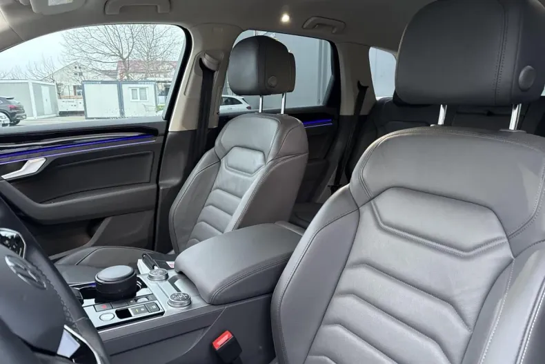 Volkswagen Touareg din 2023 cu 75.000 km - oferta VOL131879 - foto 11