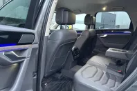 Volkswagen Touareg din 2023 cu 75.000 km - oferta VOL131879 - foto 12