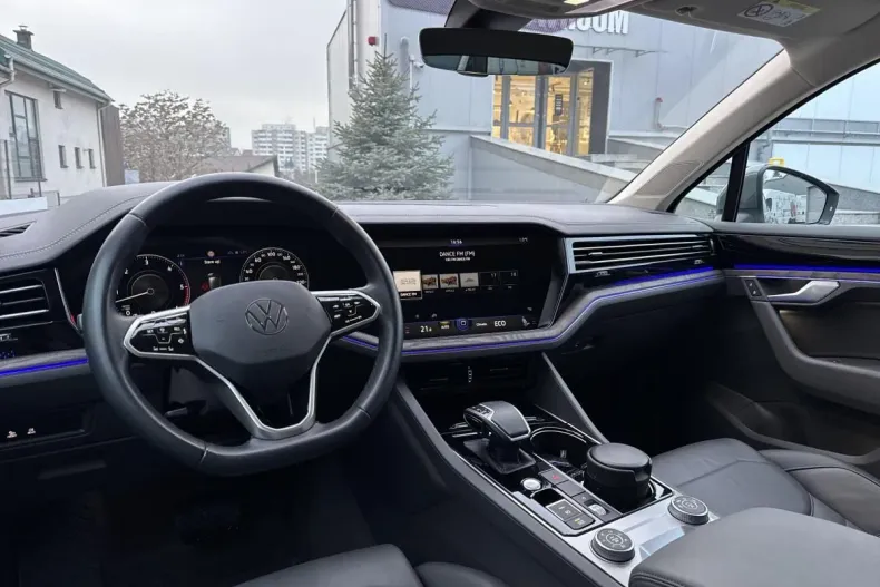 Volkswagen Touareg din 2023 cu 75.000 km - oferta VOL131879 - foto 14
