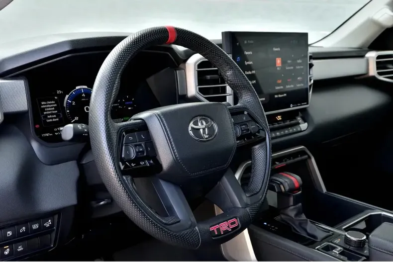 Toyota Tundra din 2024 cu 18.000 km - oferta TOY131887 - foto 12