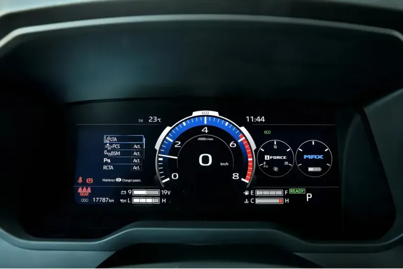 Toyota Tundra din 2024 cu 18.000 km - oferta TOY131887 - foto 13