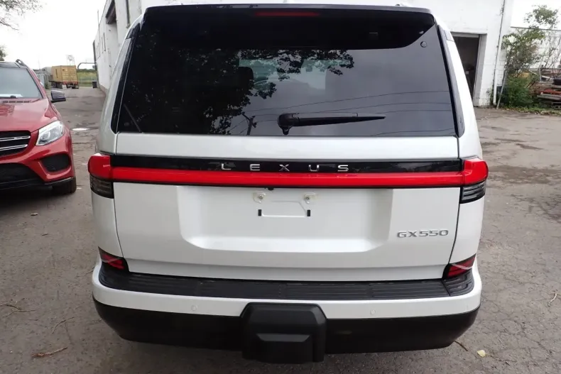 Lexus Seria GX din 2024 cu 3.000 km - oferta LEX131888 - foto 3