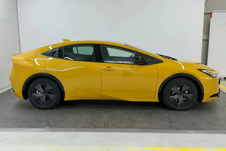 Toyota Prius din 2023 cu 10.600 km - oferta TOY131892 - foto 7