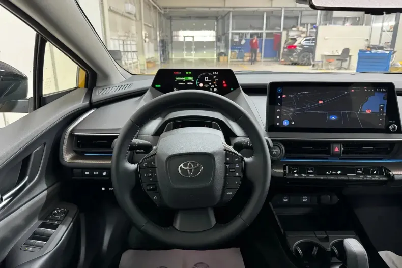 Toyota Prius din 2023 cu 10.600 km - oferta TOY131892 - foto 11