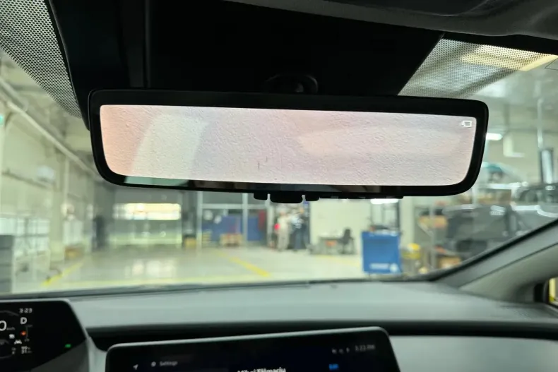 Toyota Prius din 2023 cu 10.600 km - oferta TOY131892 - foto 14