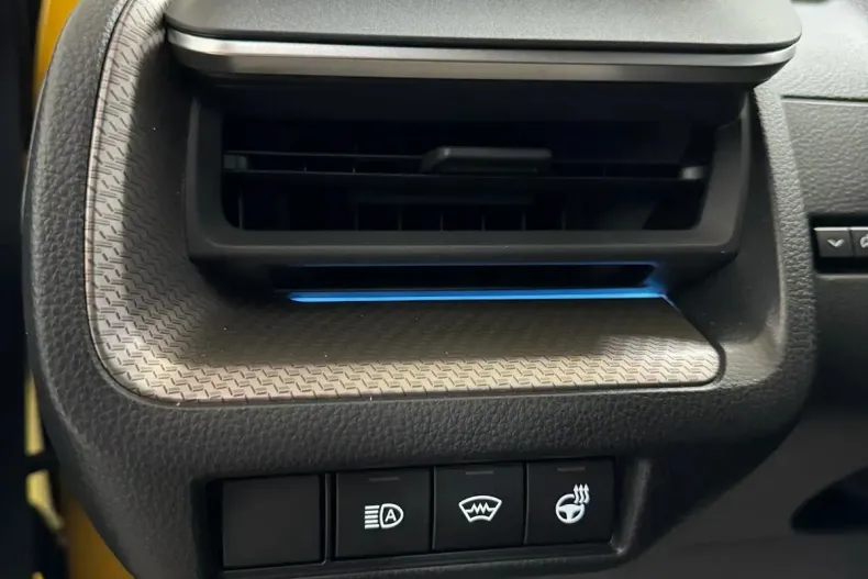 Toyota Prius din 2023 cu 10.600 km - oferta TOY131892 - foto 17