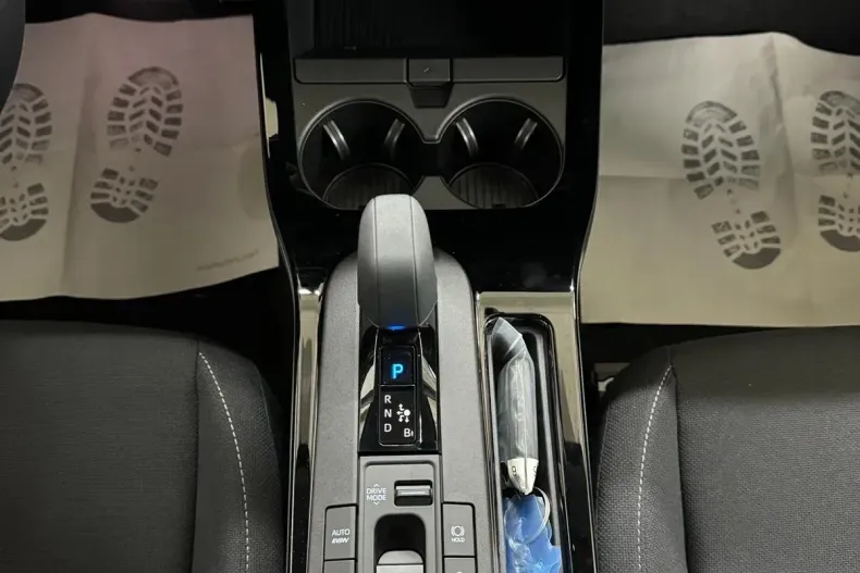 Toyota Prius din 2023 cu 10.600 km - oferta TOY131892 - foto 22