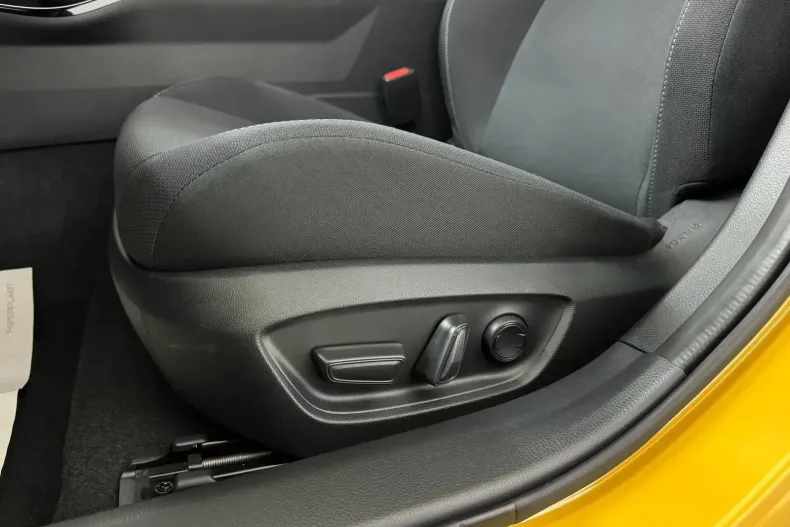 Toyota Prius din 2023 cu 10.600 km - oferta TOY131892 - foto 26