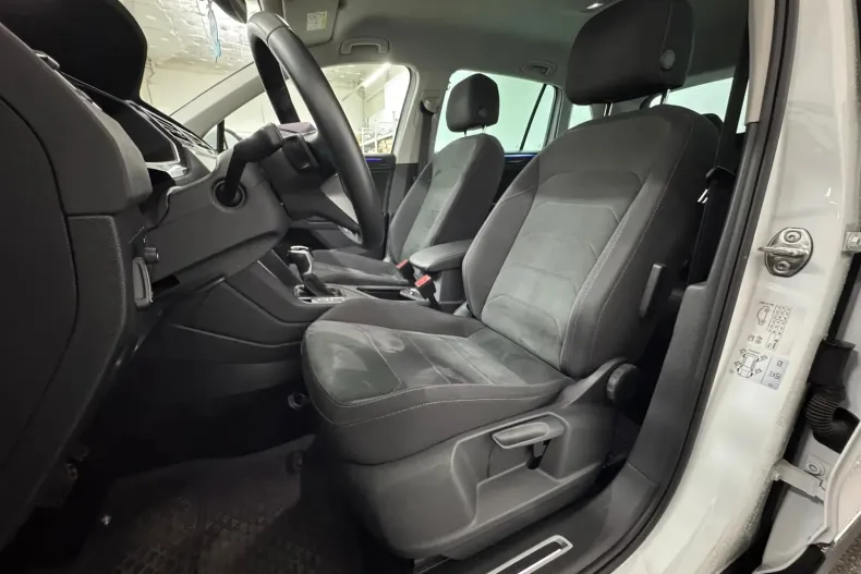 Volkswagen Tiguan din 2022 cu 23.297 km - oferta VOL131900 - foto 9