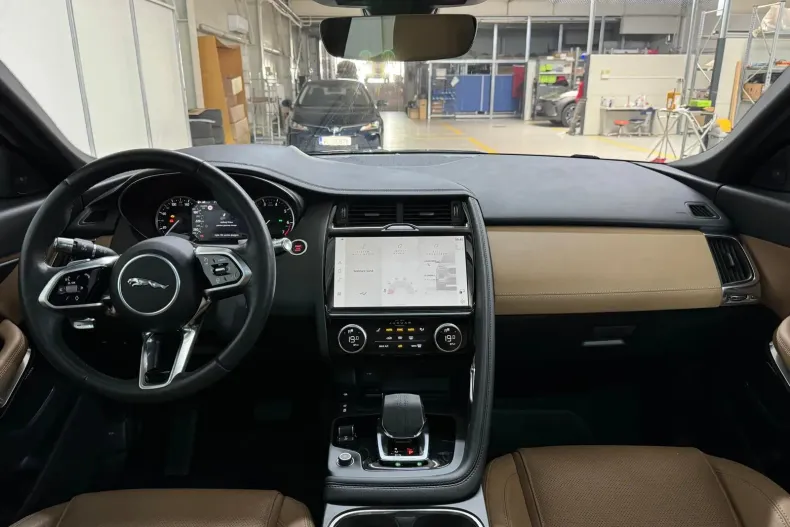 Jaguar E-Pace din 2022 cu 25.000 km - oferta JAG131901 - foto 9