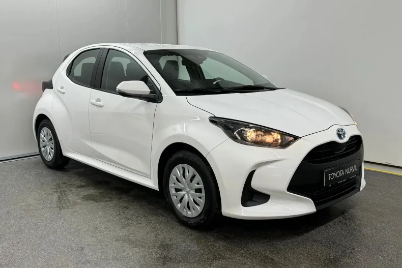 Toyota Yaris din 2023 cu 10 km - oferta TOY131902 - foto 2