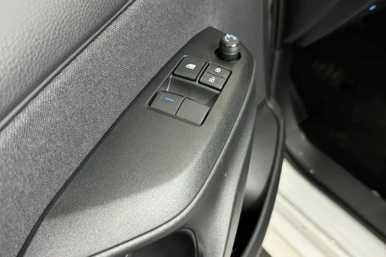 Toyota Yaris din 2023 cu 10 km - oferta TOY131902 - foto 12