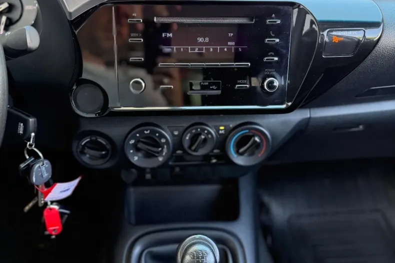 Toyota Hilux din 2021 cu 124.943 km - oferta TOY131906 - foto 13