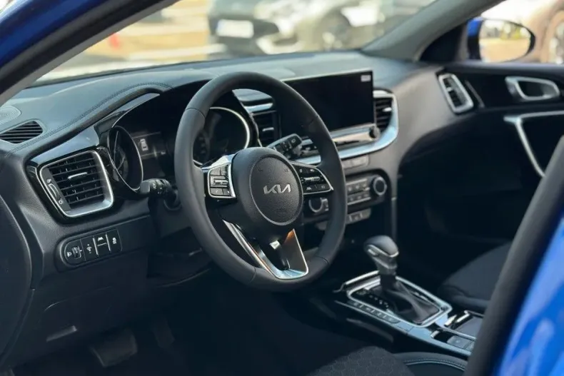 Kia XCeed din 2025 cu 1 km - oferta KIA131930 - foto 4