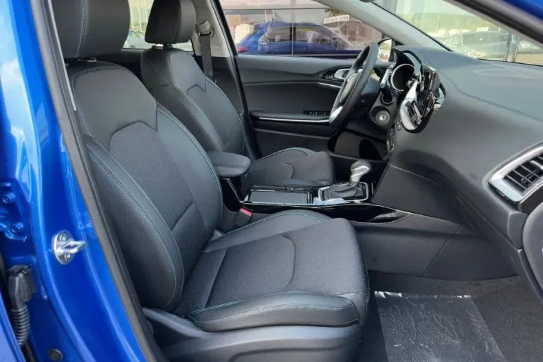 Kia XCeed din 2025 cu 1 km - oferta KIA131930 - foto 8