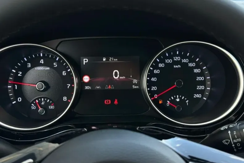 Kia XCeed din 2025 cu 1 km - oferta KIA131930 - foto 18