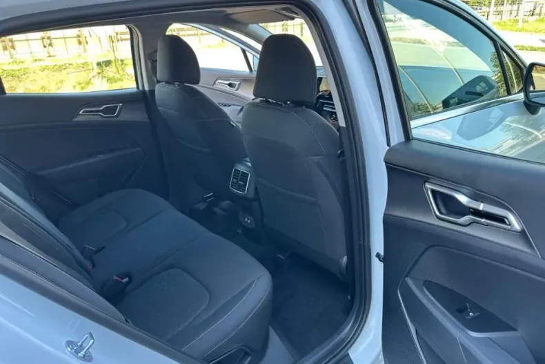 Kia Sportage din 2025 cu 1 km - oferta KIA131932 - foto 12