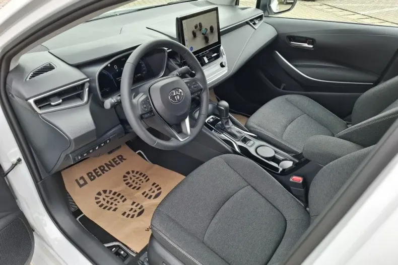 Toyota Corolla din 2025 cu 3.750 km - oferta TOY131957 - foto 11