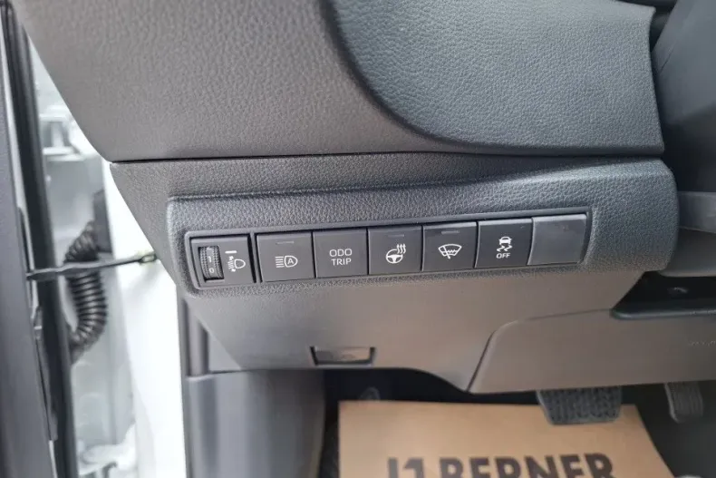 Toyota Corolla din 2025 cu 3.750 km - oferta TOY131957 - foto 15