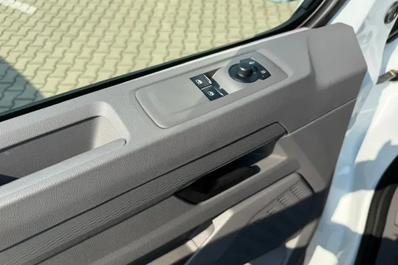 Volkswagen Caravelle din 2025 cu 6 km - oferta VOL131959 - foto 7