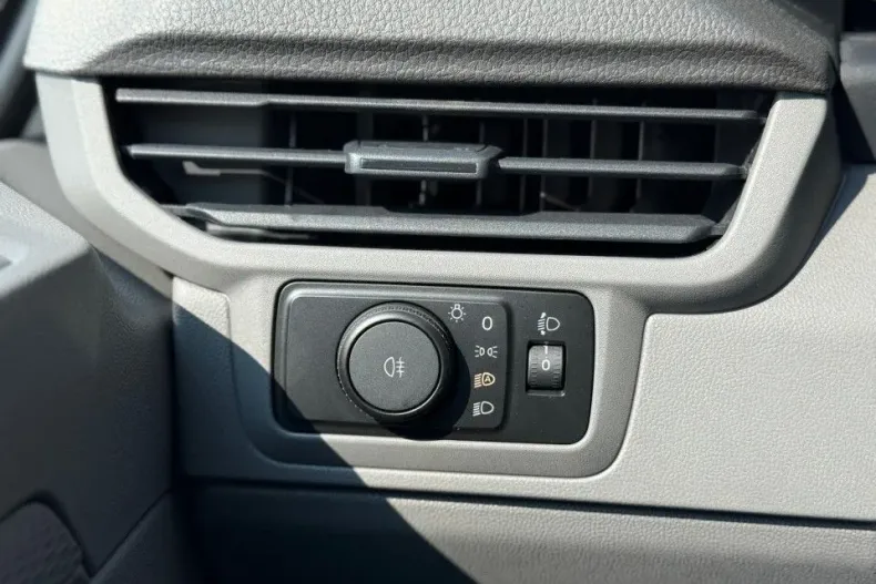 Volkswagen Caravelle din 2025 cu 6 km - oferta VOL131959 - foto 8