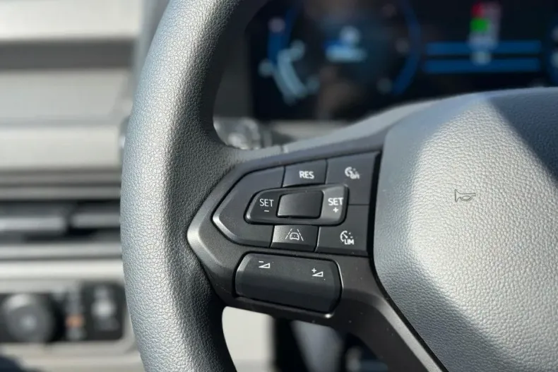 Volkswagen Caravelle din 2025 cu 6 km - oferta VOL131959 - foto 10