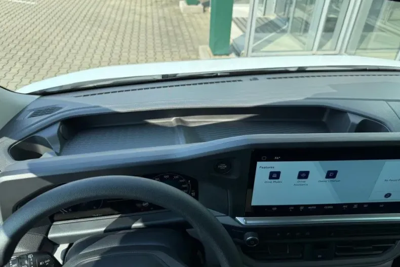 Volkswagen Caravelle din 2025 cu 6 km - oferta VOL131959 - foto 13