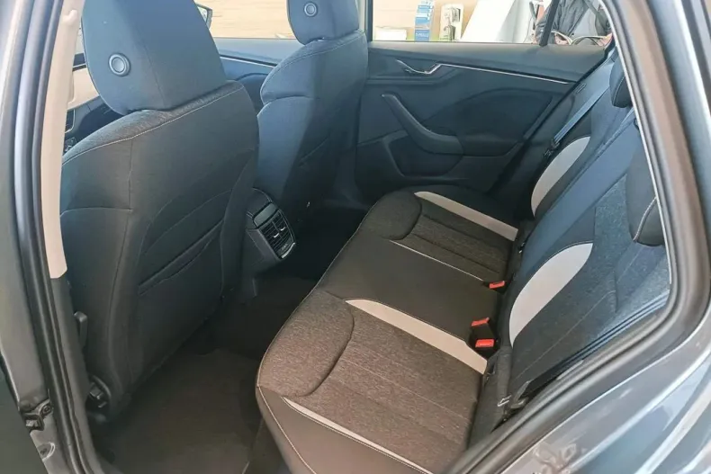 Skoda Kamiq din 2024 cu 5.000 km - oferta SKO131971 - foto 16