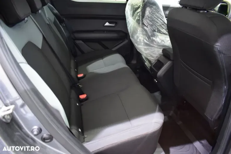 Dacia Duster din 2025 cu 10 km - oferta DAC132018 - foto 13