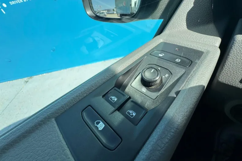 Volkswagen Transporter din 2021 cu 131.500 km - oferta VOL132067 - foto 16