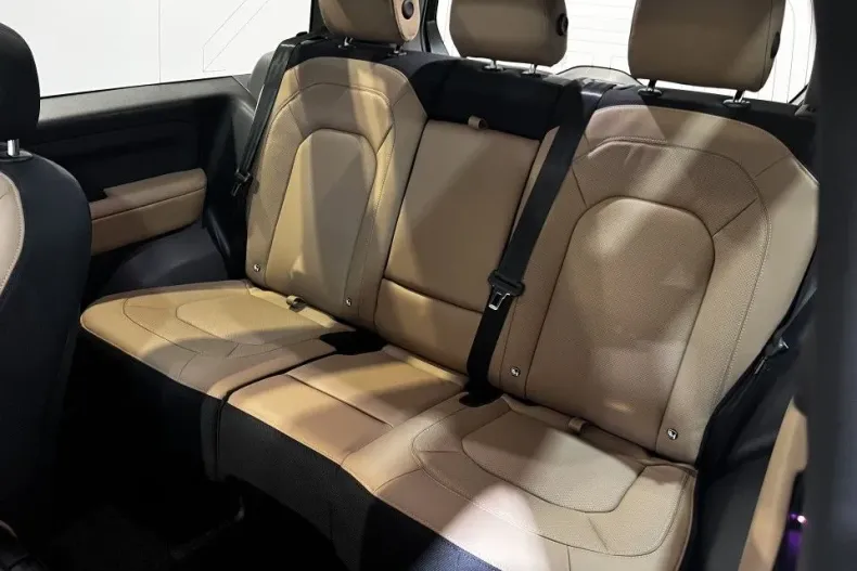 Land Rover Defender din 2025 cu 74 km - oferta LAN132124 - foto 7