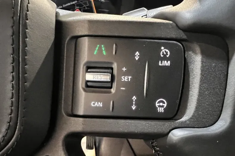 Land Rover Defender din 2025 cu 74 km - oferta LAN132124 - foto 17