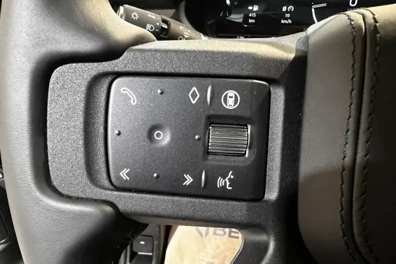 Land Rover Defender din 2025 cu 74 km - oferta LAN132124 - foto 18