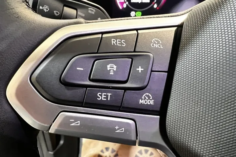 Volkswagen Tiguan din 2025 cu 11.055 km - oferta VOL132125 - foto 13