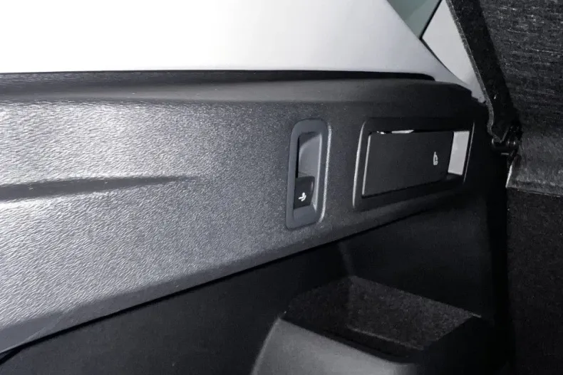 Volkswagen Tiguan din 2025 cu 11.055 km - oferta VOL132125 - foto 32