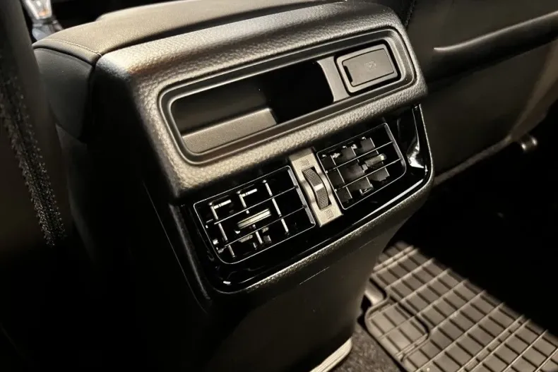 Isuzu D-Max din 2024 cu 2.055 km - oferta ISU132128 - foto 7