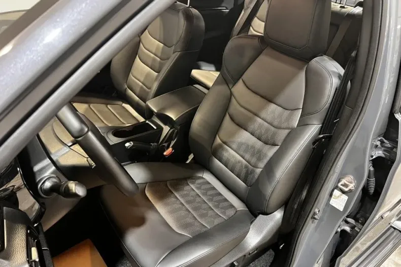 Isuzu D-Max din 2024 cu 2.055 km - oferta ISU132128 - foto 11