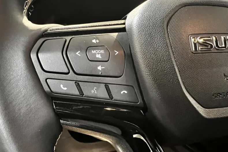 Isuzu D-Max din 2024 cu 2.055 km - oferta ISU132128 - foto 14